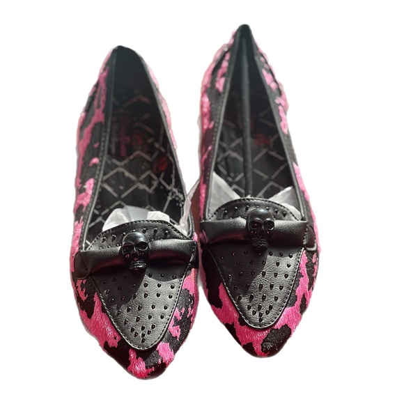 Brand New in Box Abbey Dawn Skull Rebel Flats in Hot Pink - Picture 5 of 5